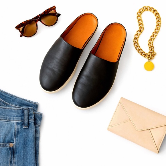 FitFlop Black Leather SupercomFF Comfort Loafer Mules Slip On Women’s 8.5 GUC! - Picture 10 of 11